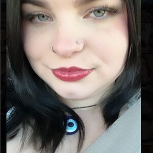 Meet your Posher, Faith